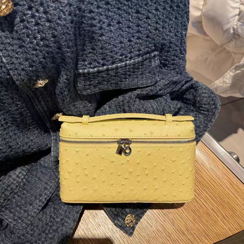 Luxury Bags Jacquemus - 타조 가죽 숄더 미니백 여성 명품