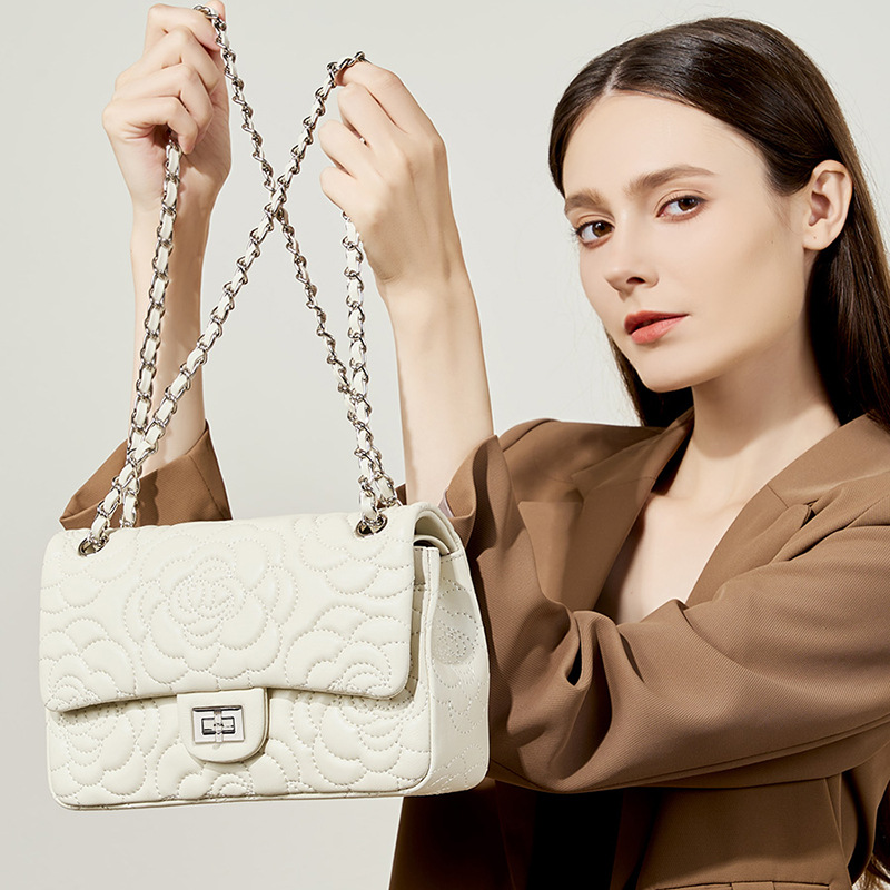Luxury Quilted Bags - 탑 그레인 하이랜드 양가죽 숄더백 천연