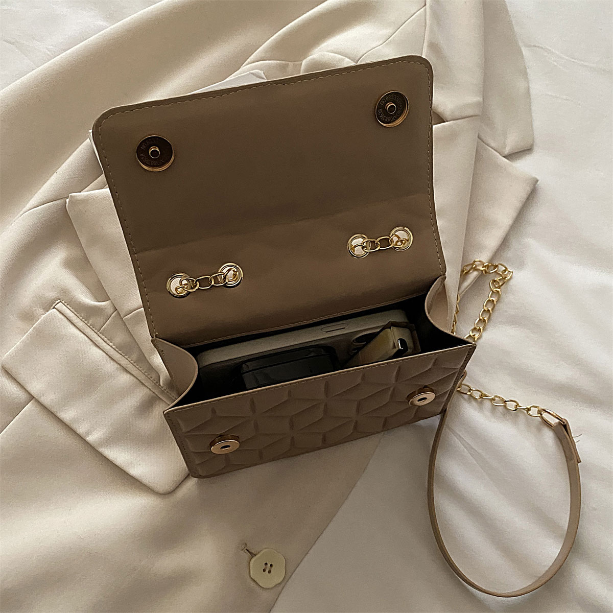 라이트 럭셔리 트렌드 아가일 퀼트 스몰 스퀘어 백 메탈 - Luxury Quilted Bags 리뷰 및 가격