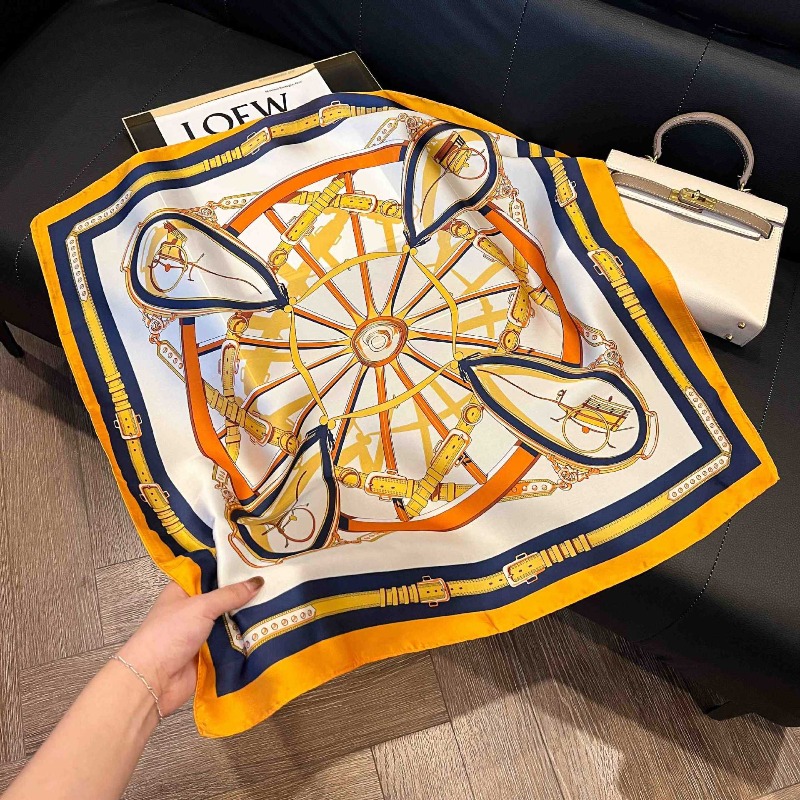 럭셔리 디자인 스키니 실크 스퀘어 스카프 여성 체인 프 - Luxury Bags China 리뷰 및 가격